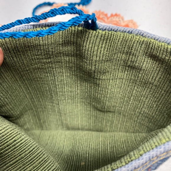 Handmade Upcycled Denim Crossbody Purse, Embroidered, Vintage Doilie - Picture 5 of 5